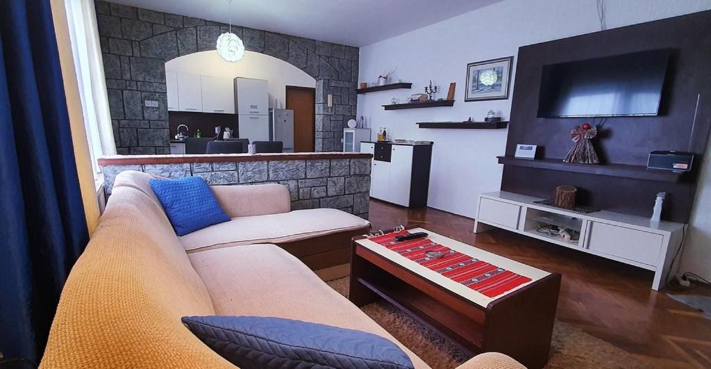 Apartman Ksenija จาโกโว ภายนอก รูปภาพ