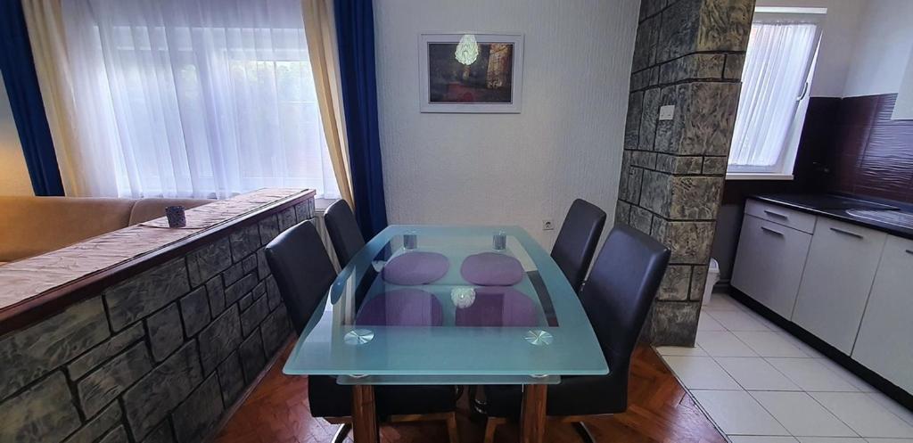 Apartman Ksenija จาโกโว ภายนอก รูปภาพ